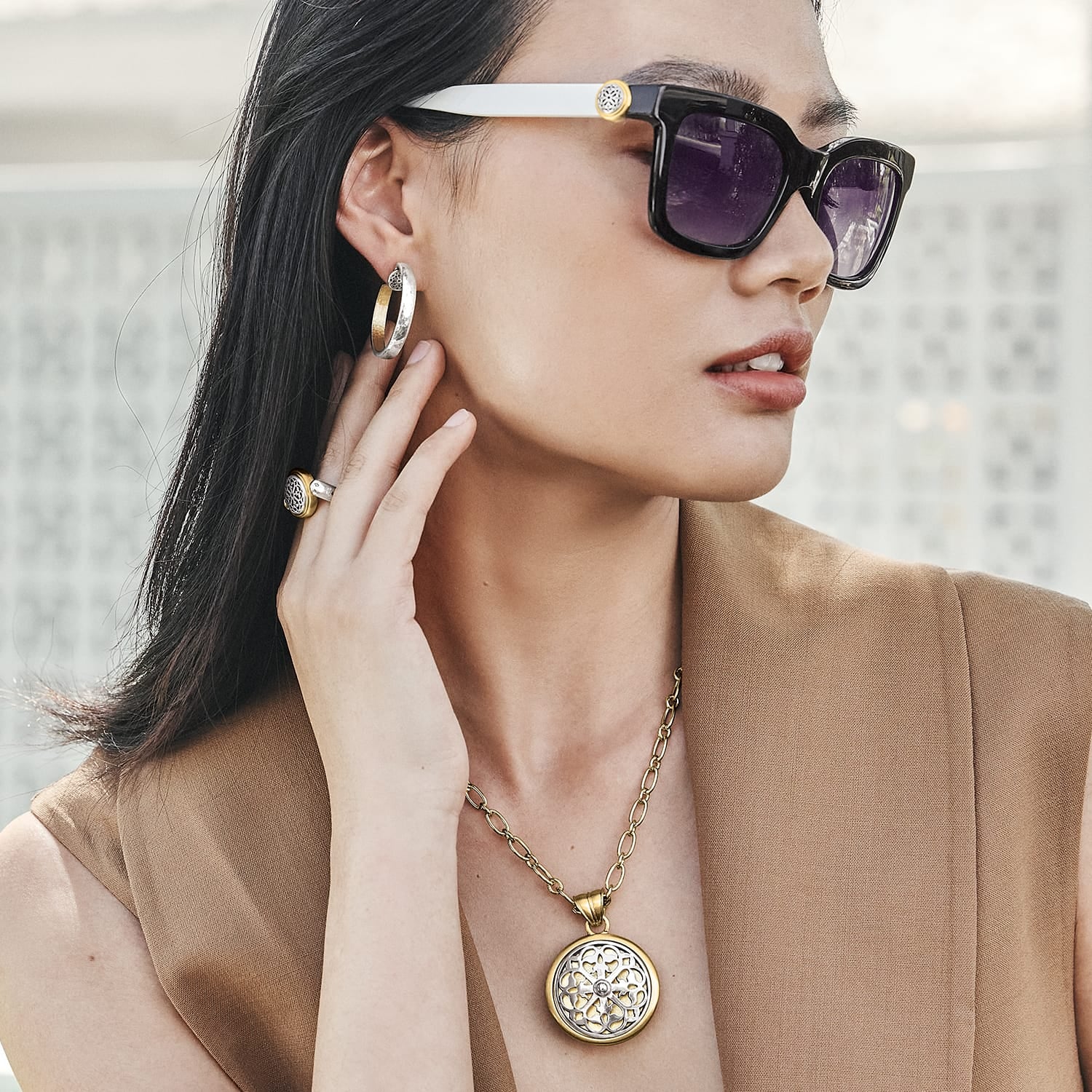 Ferrara Entrata Small Hoop Earrings - Image 8